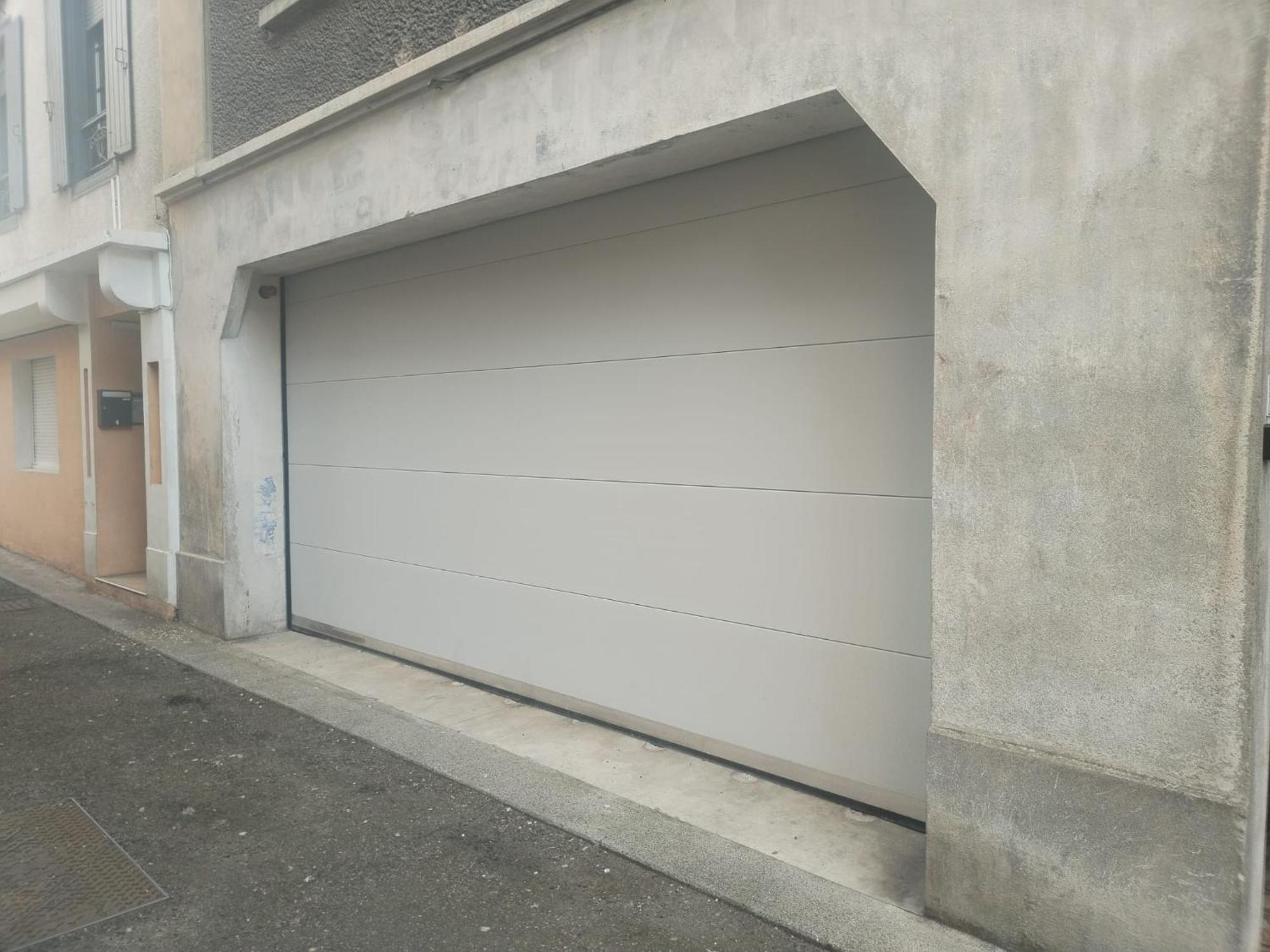 Apartment Avec Garage Prive - Latre Location